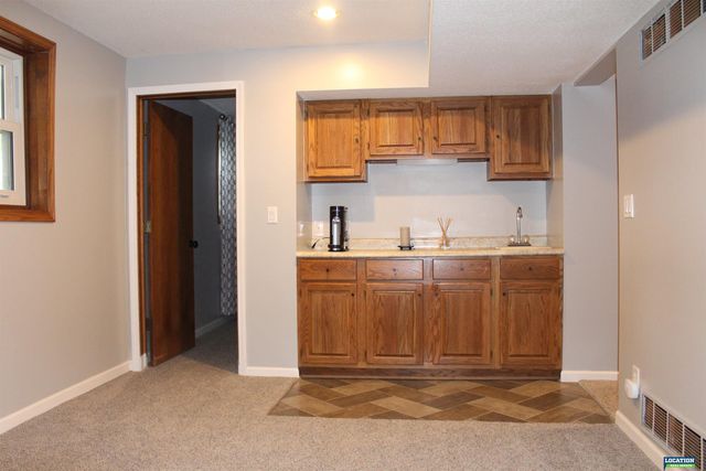 6121 Tennyson Circle, Lincoln, NE 68516