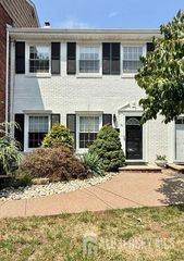 59 Wick Drive, Fords, NJ 08863