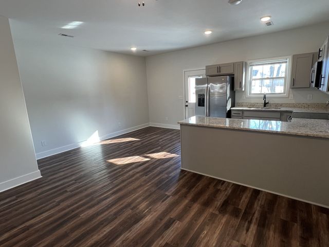 106 Adkins St, Clarksville, TN 37042