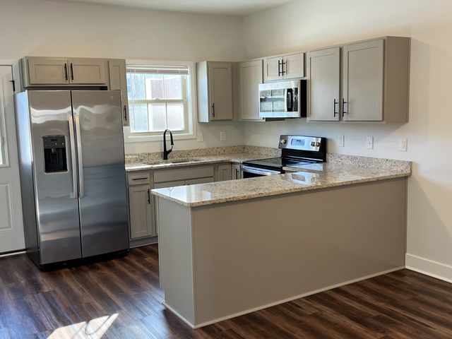 106 Adkins St, Clarksville, TN 37042