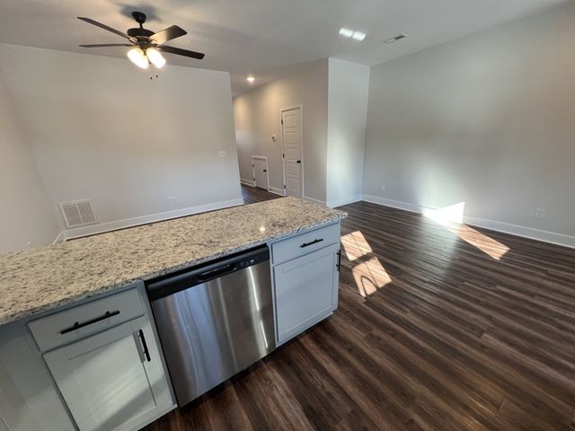 106 Adkins St, Clarksville, TN 37042