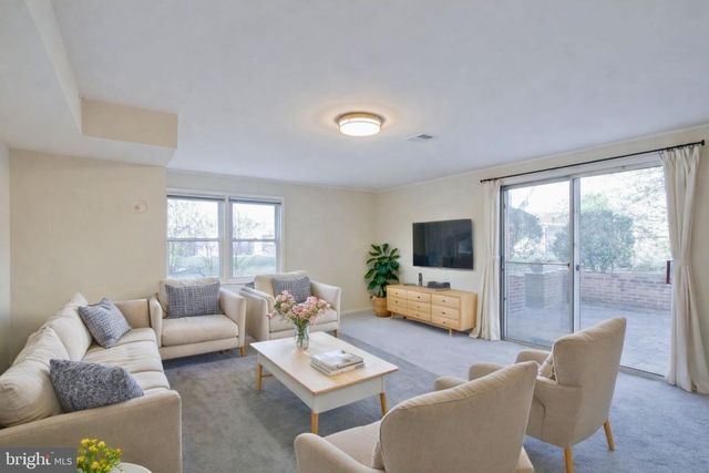 5000 TALBOIS PL, Alexandria, VA 22310