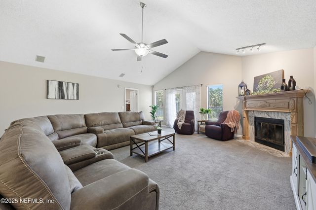 12437 CLIFF SWALLOW Court, Jacksonville, FL 32225