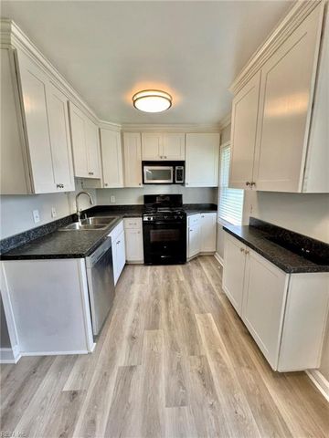 1320 Gabriel DR, Norfolk, VA 23502