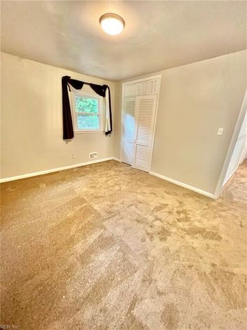 1320 Gabriel DR, Norfolk, VA 23502