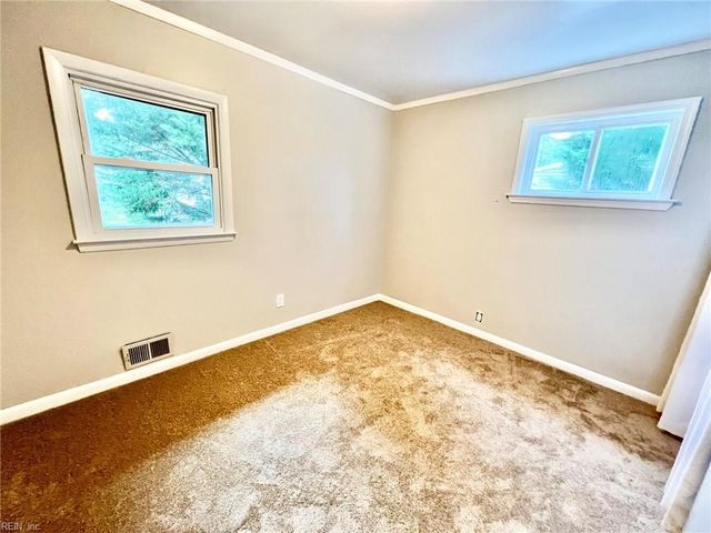 1320 Gabriel DR, Norfolk, VA 23502