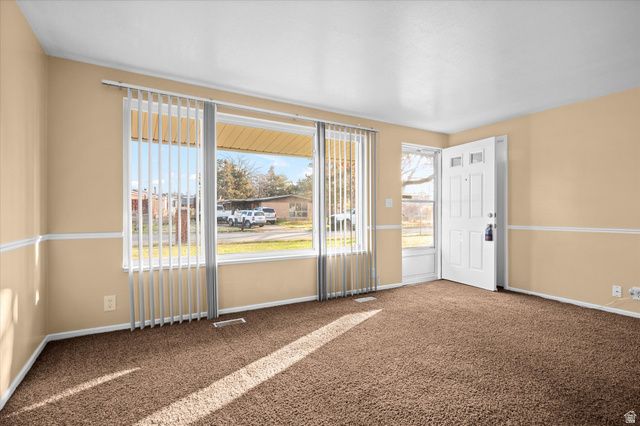 975 N GARNET ST, Layton, UT 84041