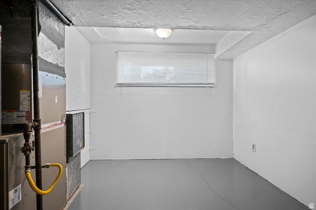 975 N GARNET ST, Layton, UT 84041