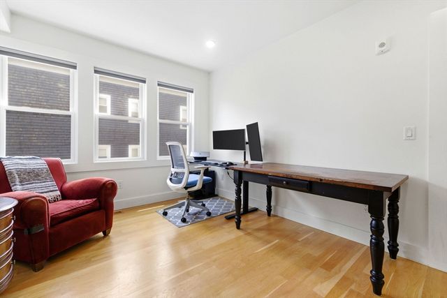 34 Heath St 3, Somerville, MA 02145