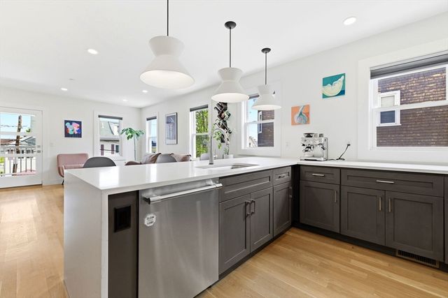 34 Heath St 3, Somerville, MA 02145