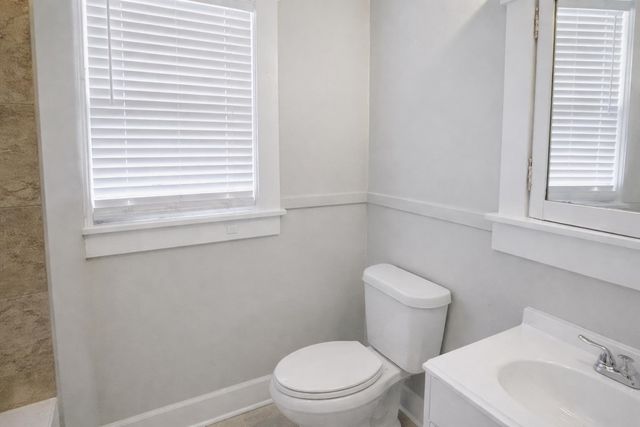 244 N BELLEVUE BLVD, Memphis, TN 38105