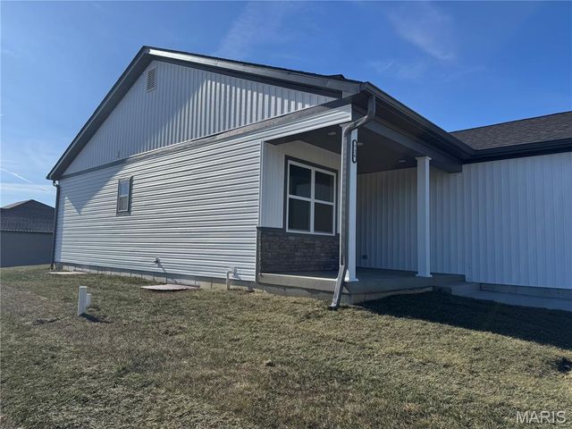 726 Deerfield Lane, Farmington, MO 63640