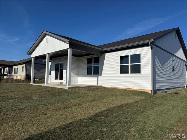 726 Deerfield Lane, Farmington, MO 63640