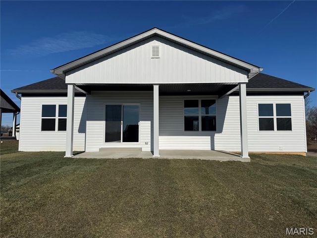 726 Deerfield Lane, Farmington, MO 63640