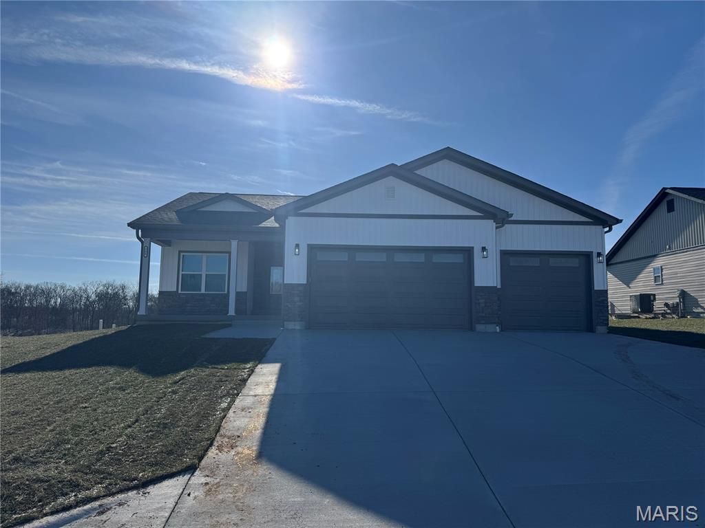 726 Deerfield Lane, Farmington, MO 63640