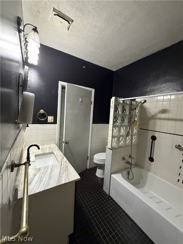 953 Lakeview Drive, Parkersburg, WV 26104