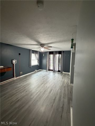 953 Lakeview Drive, Parkersburg, WV 26104