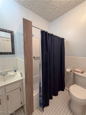 953 Lakeview Drive, Parkersburg, WV 26104