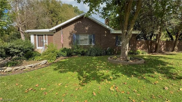 953 Lakeview Drive, Parkersburg, WV 26104
