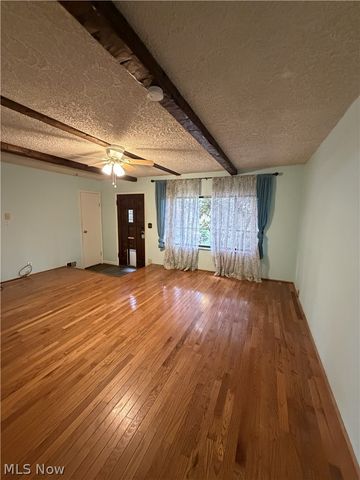 953 Lakeview Drive, Parkersburg, WV 26104
