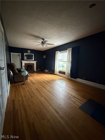 953 Lakeview Drive, Parkersburg, WV 26104