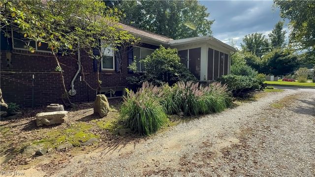 953 Lakeview Drive, Parkersburg, WV 26104