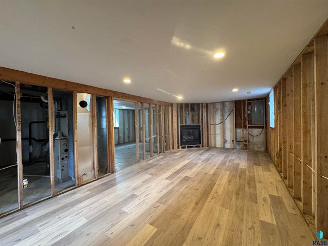 46535 280th St Street, Lennox, SD 57039