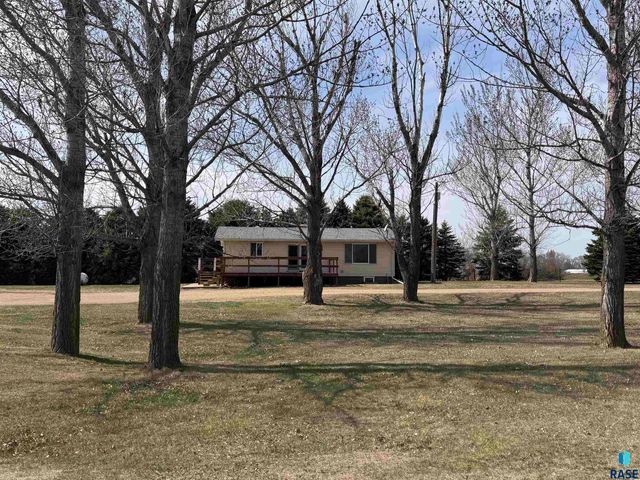 46535 280th St Street, Lennox, SD 57039