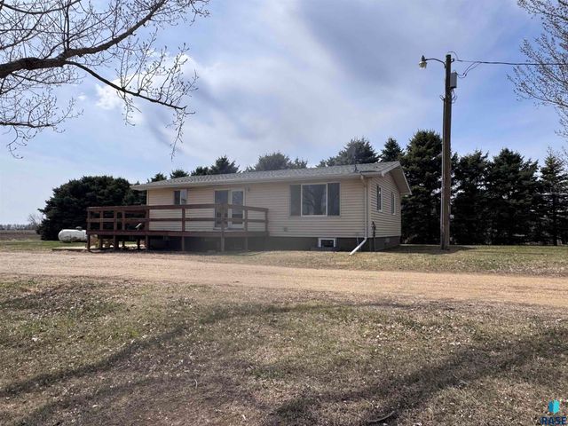 46535 280th St Street, Lennox, SD 57039