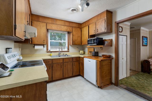 160 Gail Road, Willard, NC 28478