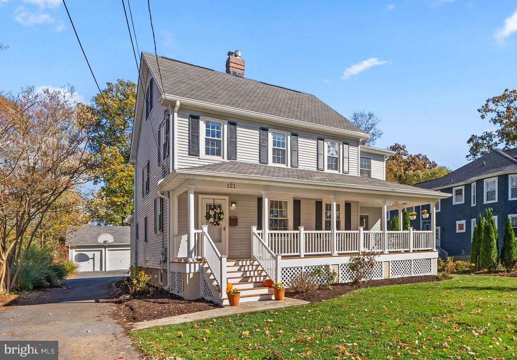 121 FOREST DR, Baltimore, MD 21228