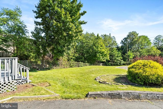 359 CHURCHILL AVE, Hamilton, NJ 08610