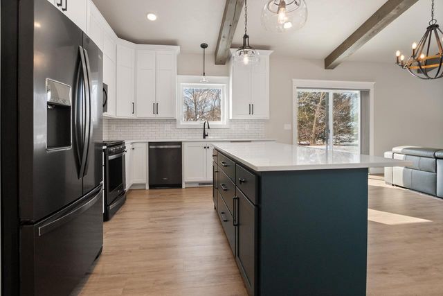 2757 COUNTY ROAD EE, Abrams, WI 54101