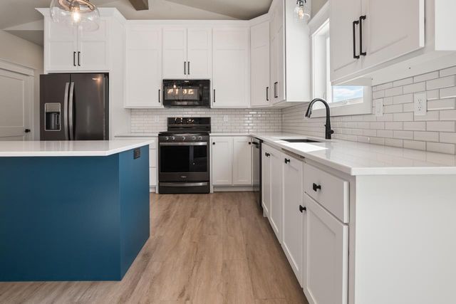 2757 COUNTY ROAD EE, Abrams, WI 54101