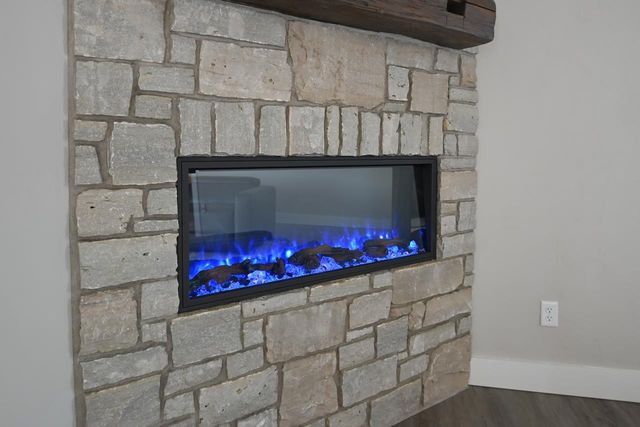 2757 COUNTY ROAD EE, Abrams, WI 54101