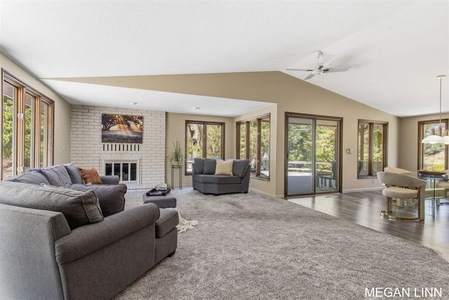 7135 Lakeshore Avenue, West Olive, MI 49460