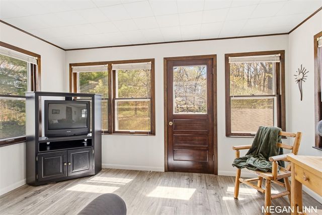 7135 Lakeshore Avenue, West Olive, MI 49460
