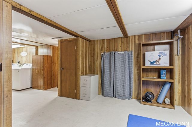 7135 Lakeshore Avenue, West Olive, MI 49460