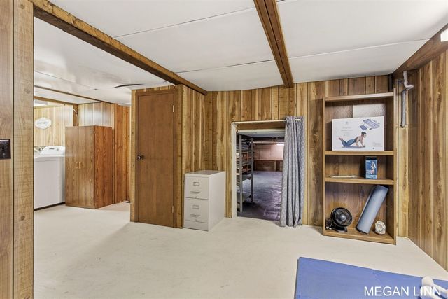 7135 Lakeshore Avenue, West Olive, MI 49460