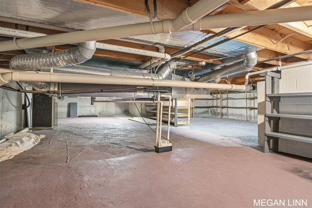 7135 Lakeshore Avenue, West Olive, MI 49460