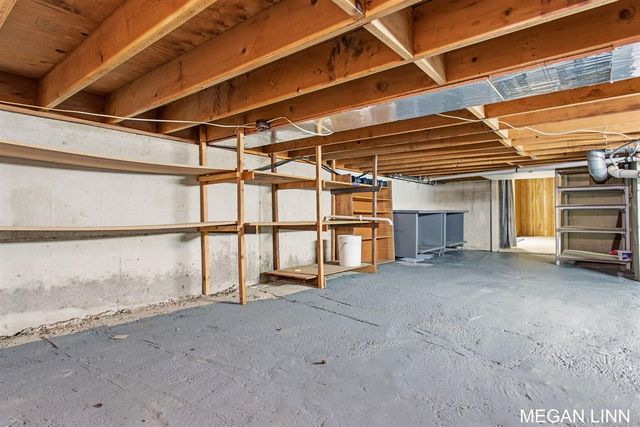 7135 Lakeshore Avenue, West Olive, MI 49460