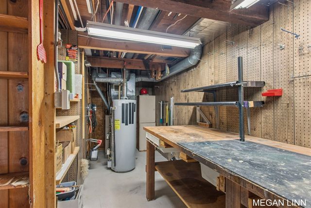 7135 Lakeshore Avenue, West Olive, MI 49460