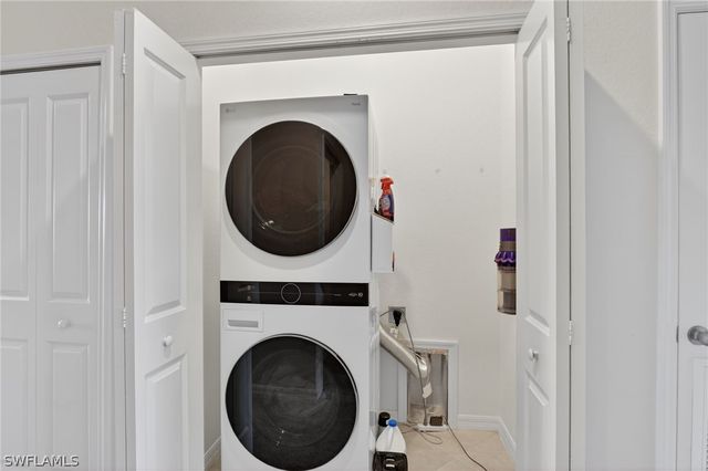 2821 Citrus ST, Naples, FL 34120