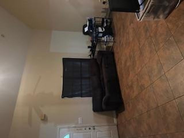 1017 W 3rd ST W, Taylor, TX 76574