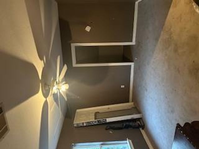 1017 W 3rd ST W, Taylor, TX 76574