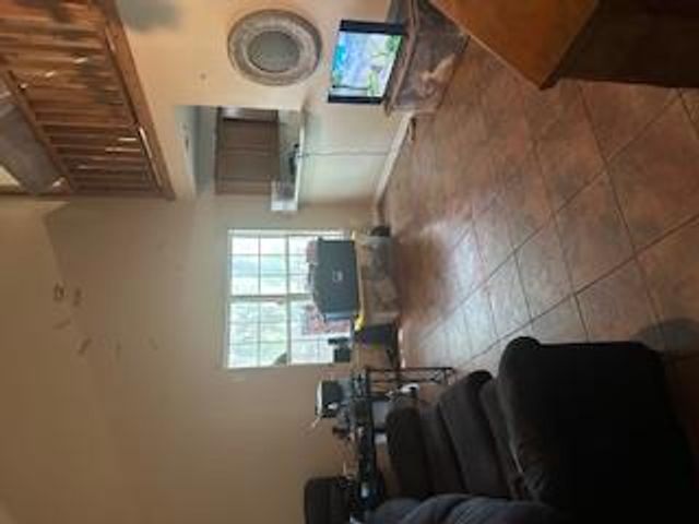 1017 W 3rd ST W, Taylor, TX 76574