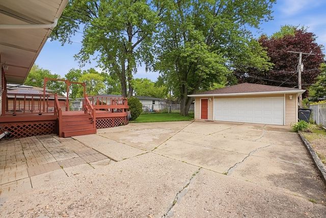 18833 Park Avenue, Lansing, IL 60438