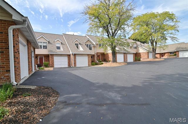 1005 Pocono Trail, Ballwin, MO 63021