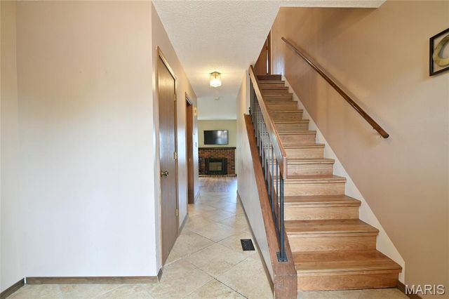 1005 Pocono Trail, Ballwin, MO 63021