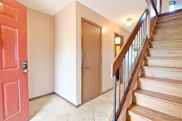 1005 Pocono Trail, Ballwin, MO 63021